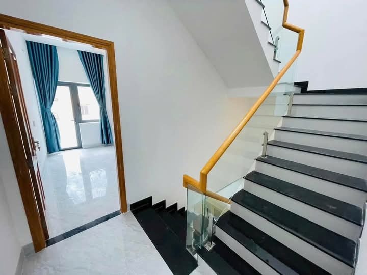 Nhà phố Trung Yên 10 - Cầu Giấy - Giá 25 tỷ - Vị trí đắc địa, tiện ích đầy đủ