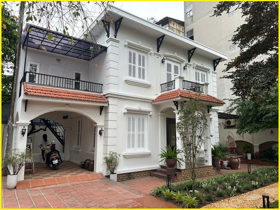 Siêu phẩm Biệt Thự Nhà Vườn Nguyễn Hoàng Tôn: Mặt Tiền Lớn, Oto Tránh, Giá Đầu Tư