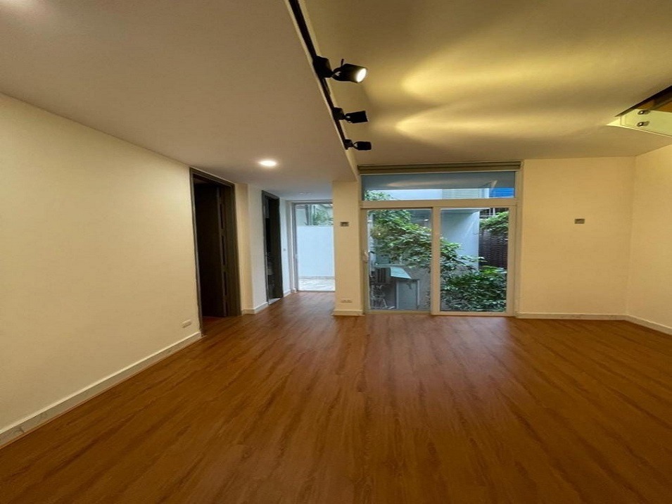 Siêu phẩm Biệt thự VIP Hoàng Hoa Thám - An Sinh, Bảo Mật, 165m2