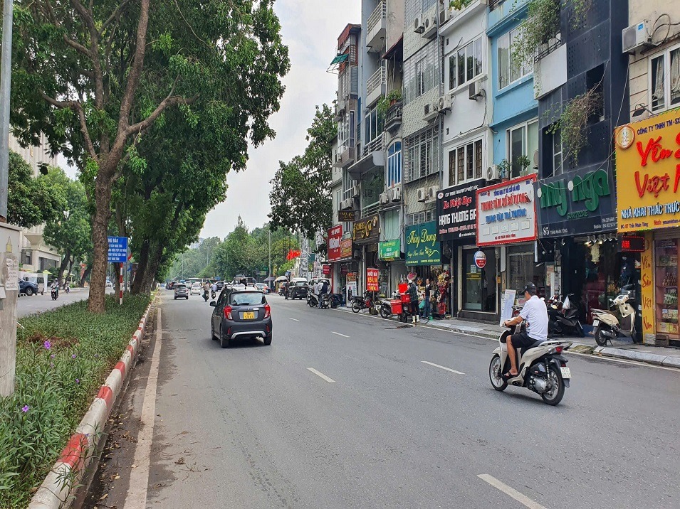Bán nhà mặt phố Lê Duẩn - Vị trí VIP, Kinh doanh Sầm Uất - Giá Tốt