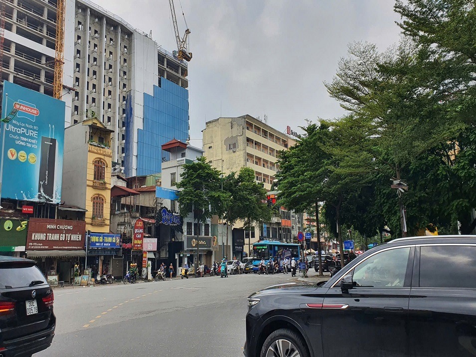 Bán nhà mặt phố Lê Duẩn - Vị trí VIP, Kinh doanh Sầm Uất - Giá Tốt