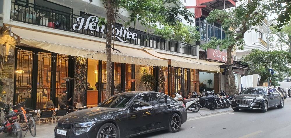 Bán Nhà Mặt Phố Bà Triệu - 260m2, Mặt Tiền Rộng, Vị Trí Đắc Địa