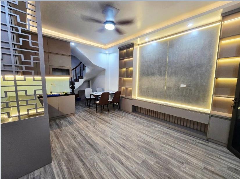 Bán nhà Mỹ Đình 5 Tầng, Ngõ Thoáng, Giá 6.8 Tỷ - Vị Trí Đắc Địa