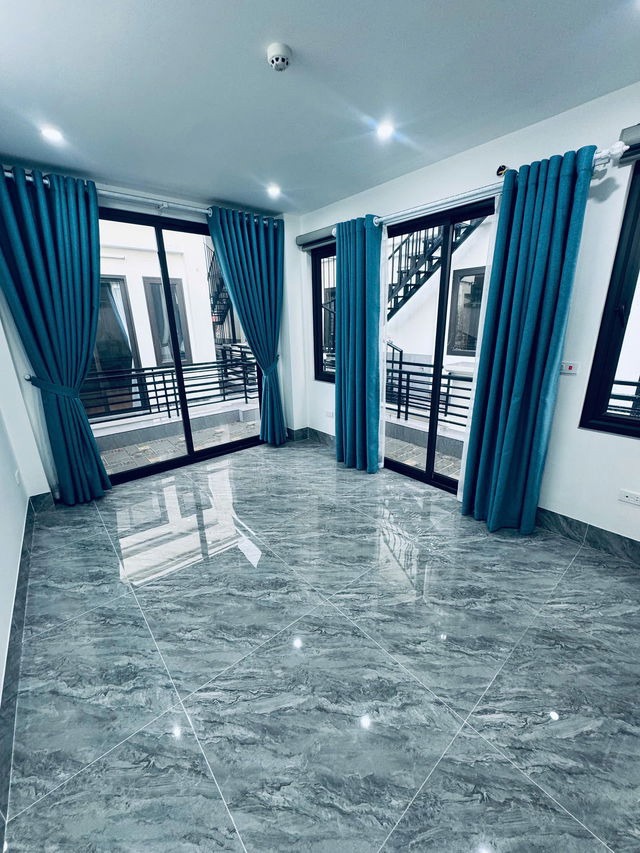 Bán Gấp Nhà Lô Góc Yên Hòa, Cầu Giấy - 8 Tỷ, Ô Tô Đỗ Cửa, 6 Tầng