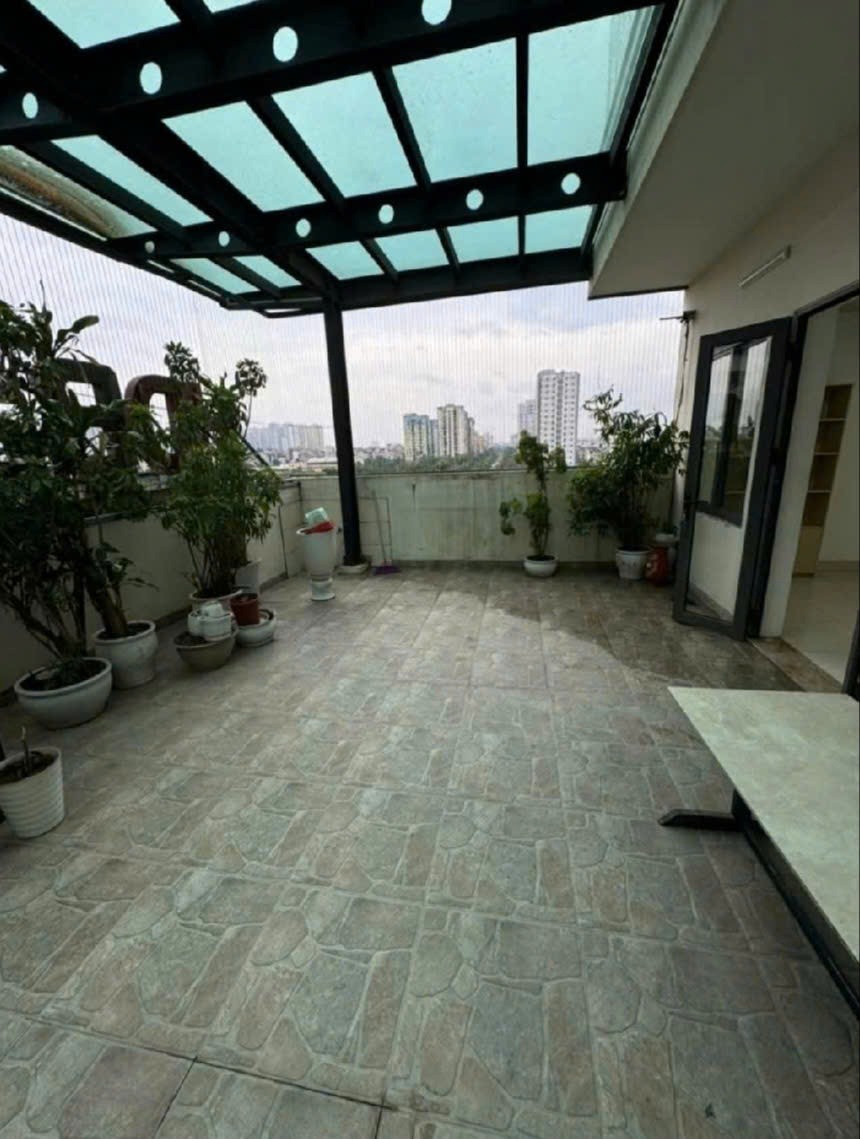 Bán Tòa Nhà VP Mặt Phố Tân Mai: 8 Tầng, Mặt Tiền Rộng, Vị Trí Đắc Địa