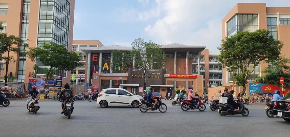 Bán Tòa Nhà VP Mặt Phố Tân Mai: 8 Tầng, Mặt Tiền Rộng, Vị Trí Đắc Địa