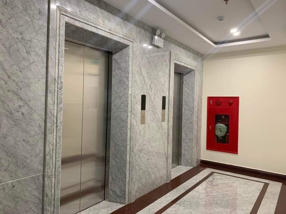 Bán Building Đẹp Nhất Nguyễn Thị Định: 210m2, Mặt Tiền 11m, Nội Thất Cao Cấp
