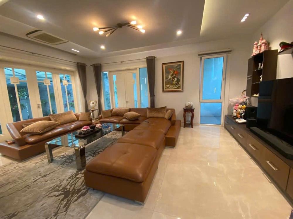 Bán Biệt Thự Phân Lô Cao Cấp Nguyễn Chí Thanh - 340m2, 68 tỷ - Vị Trí Độc Tôn
