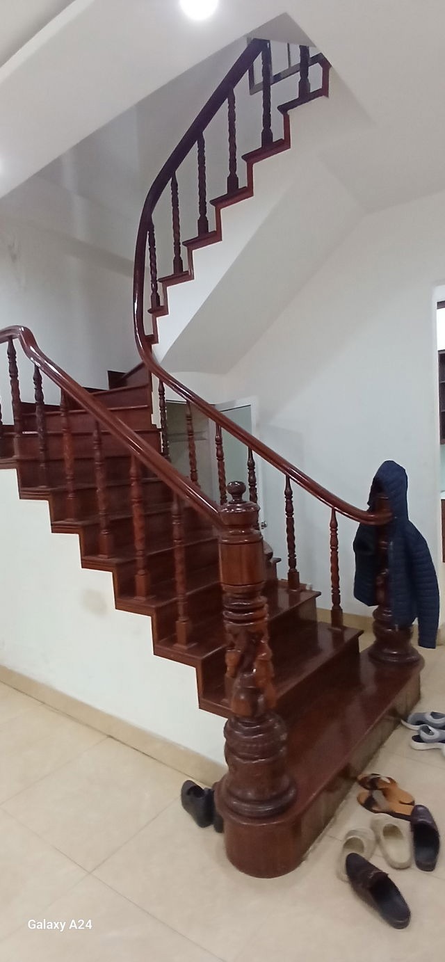 Bán Nhà Phố Nguyễn Chính - Hoàng Mai: 46m2, 5 Tầng, Lô Góc Kinh Doanh, Ô Tô Đỗ Cửa