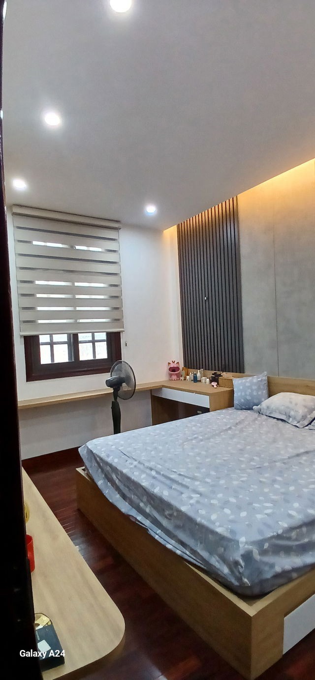Bán Nhà Phố Nguyễn Chính - Hoàng Mai: 46m2, 5 Tầng, Lô Góc Kinh Doanh, Ô Tô Đỗ Cửa