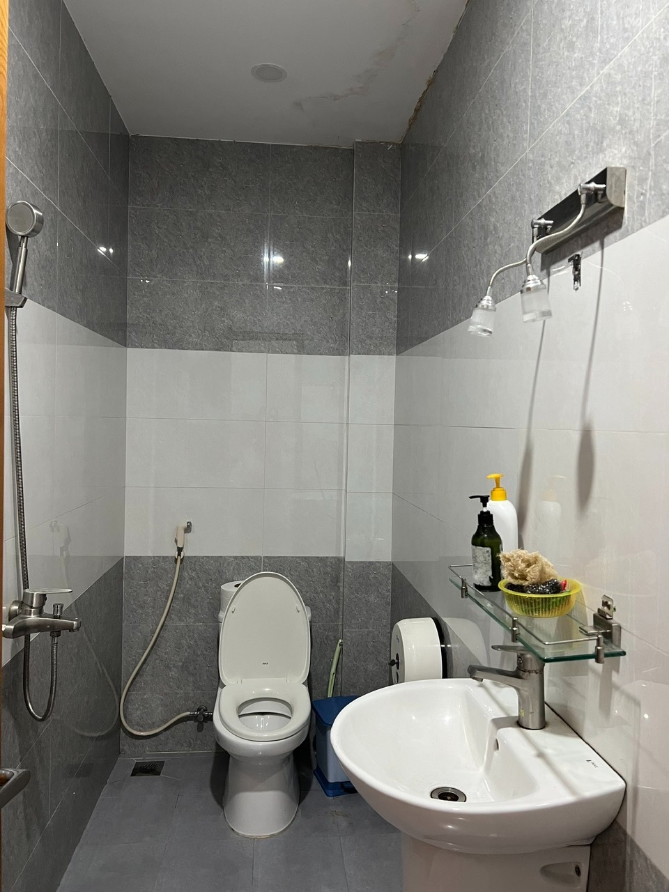Bán nhà Him Lam Kênh Tẻ 7.5x20, Thiết Kế Văn Phòng, Giá 35.5 Tỷ
