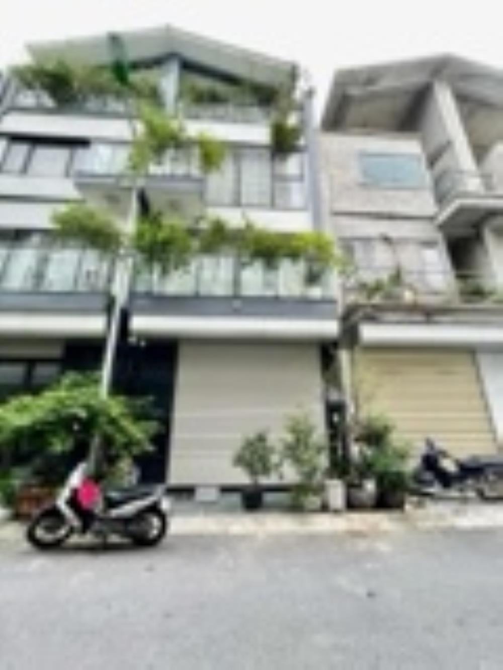 Bán nhà 4 tầng, 54m2, Him Lam Vạn Phúc - Giá 15.6 tỷ - Vỉa hè Oto
