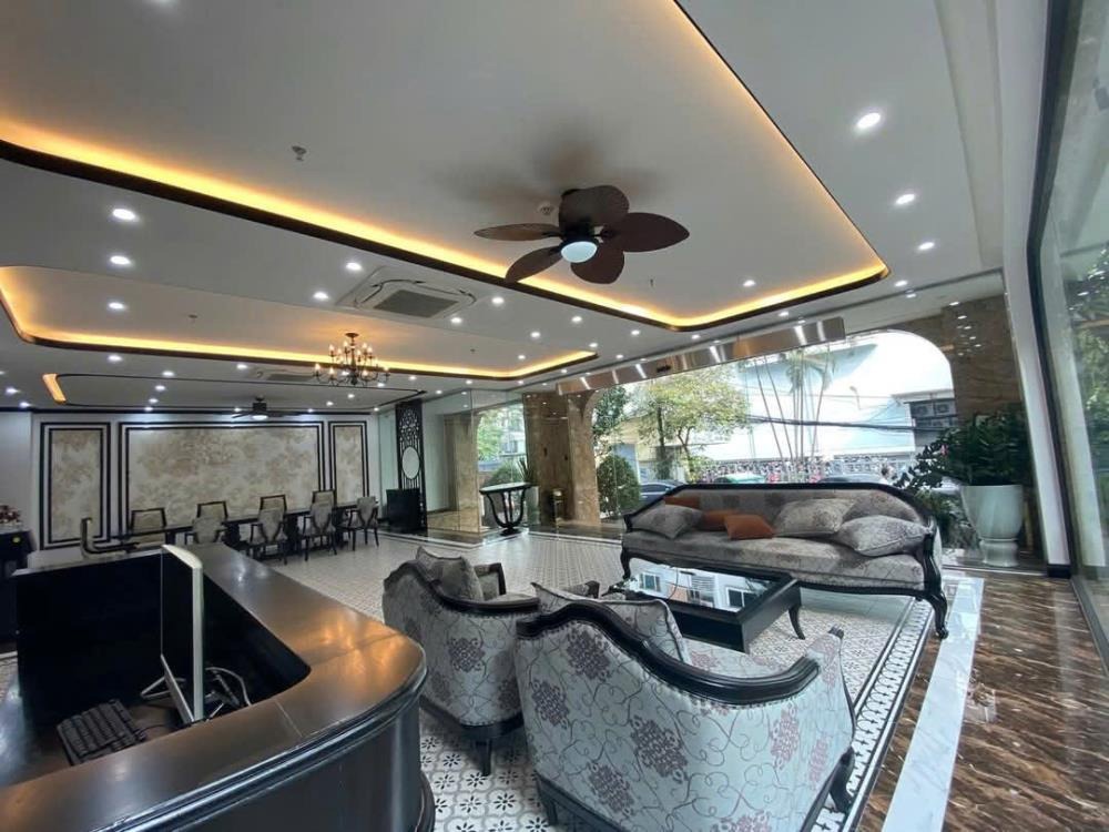 Bán Building Vip Cầu Giấy - Lô Góc 3 Mặt Thoáng - 200m2 - 138 Tỷ