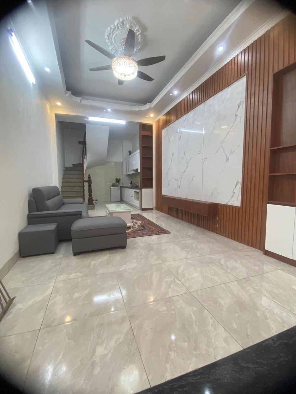 Nhà Tây Hồ - 35m2 - 5 Tầng - 6.6 Tỷ - Ngõ Rộng, Gần Ciputra