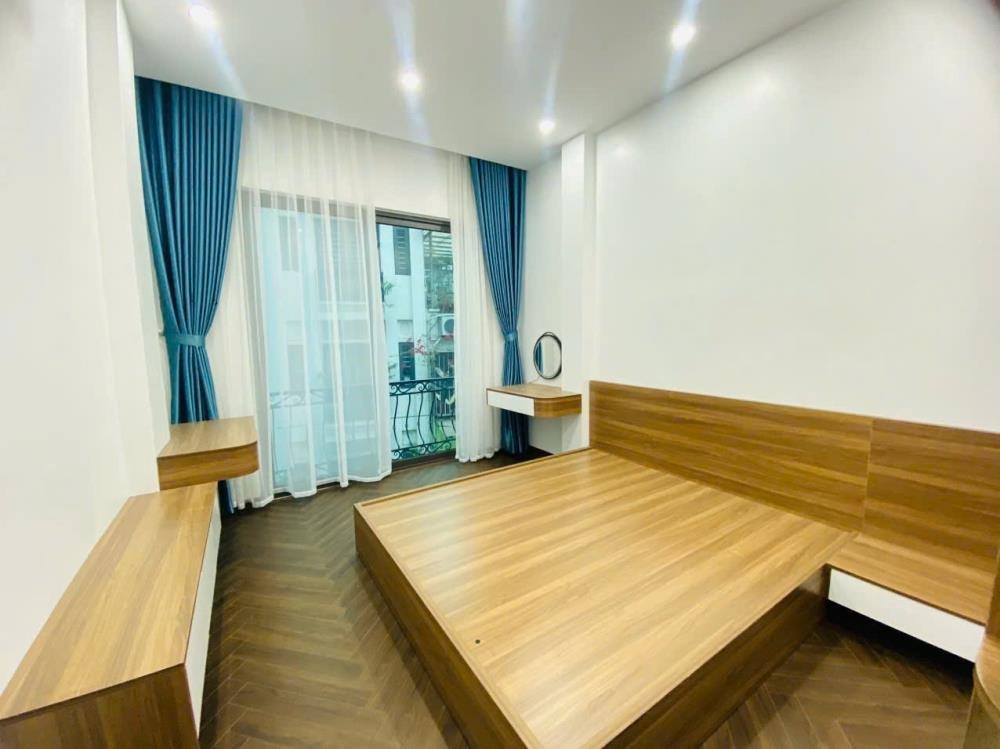 Cần Bán Nhà Đẹp Ngõ Nông, 4 Tầng, Thang Máy, 65m², Giá 11.8 Tỷ - Hoàng Mai