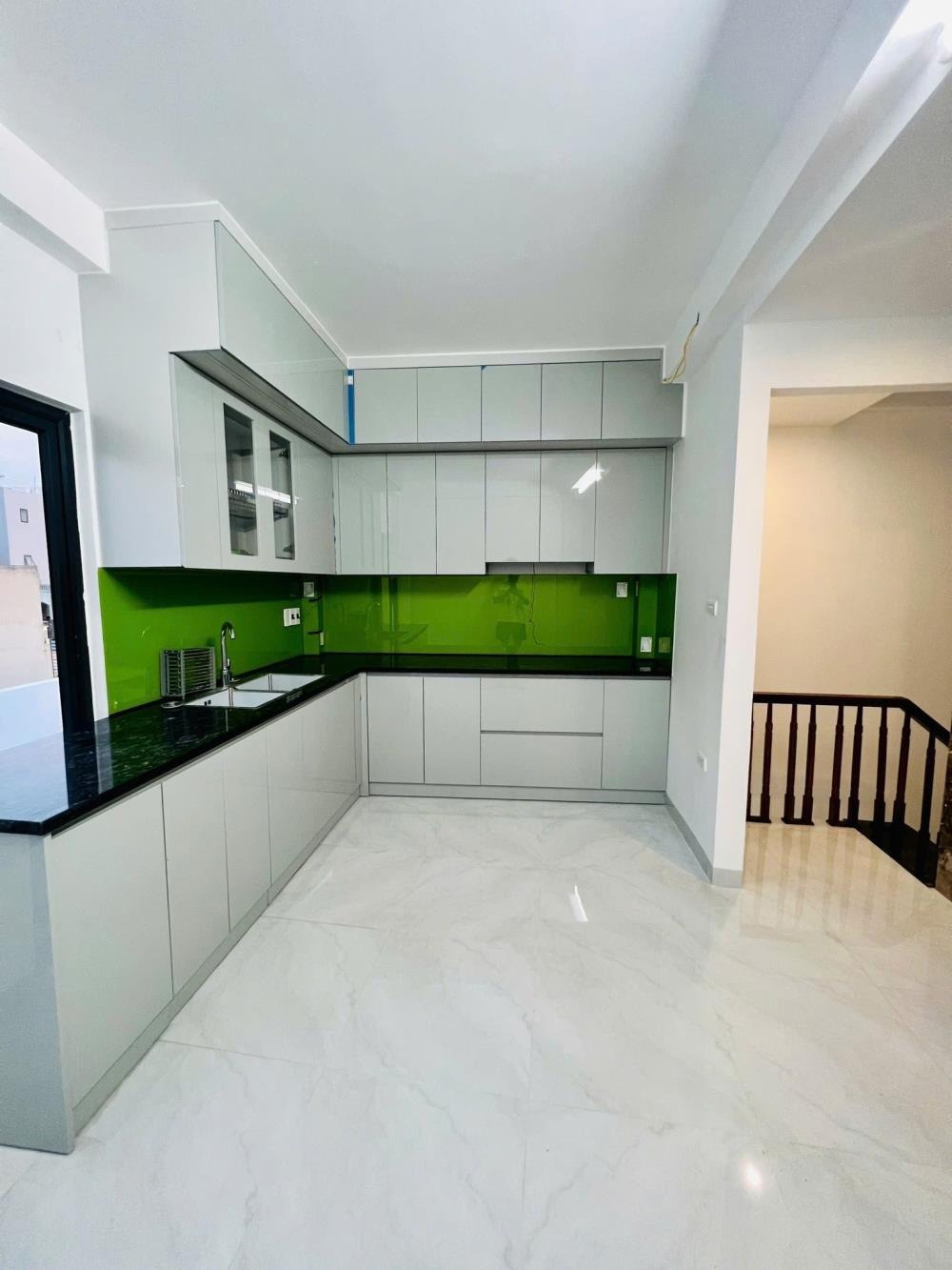 Bán Nhà Tôn Đức Thắng, Đống Đa: 39m2, 6 Tầng, 7.9 Tỷ, Thang Máy, Gần Phố