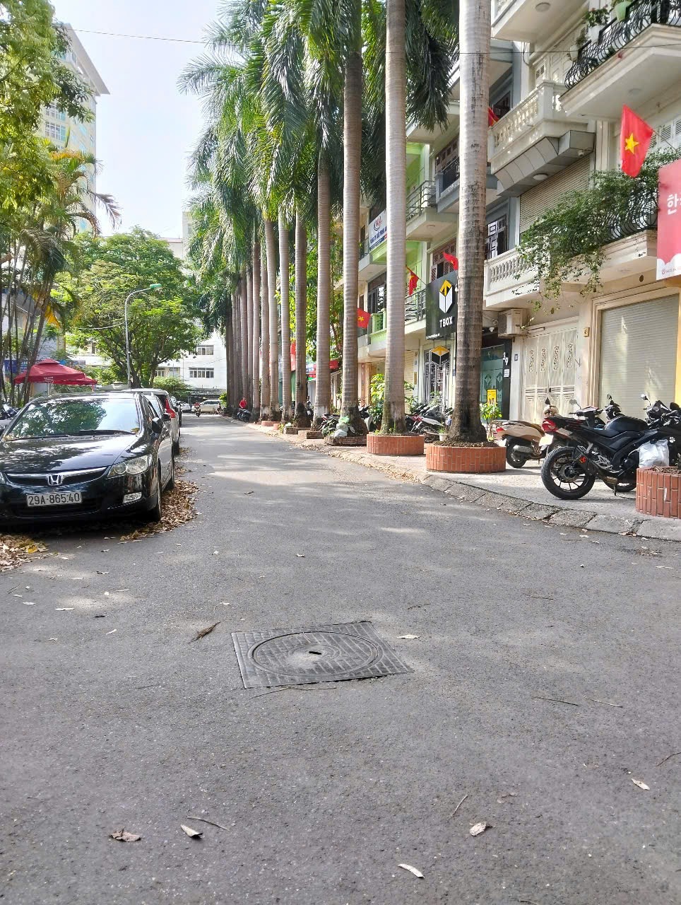 Bán Nhà Phố Đỗ Quang 40m2, 4 Tầng, Kinh Doanh - 18.9 Tỷ, Cầu Giấy