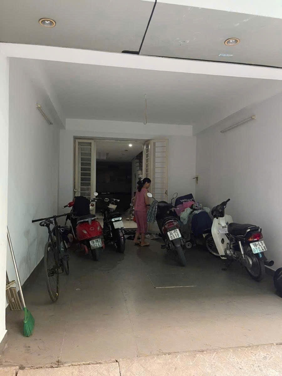 Bán nhà Lê Trọng Tấn, 57m2, 4 tầng, 13.5 tỷ - Vị trí kinh doanh