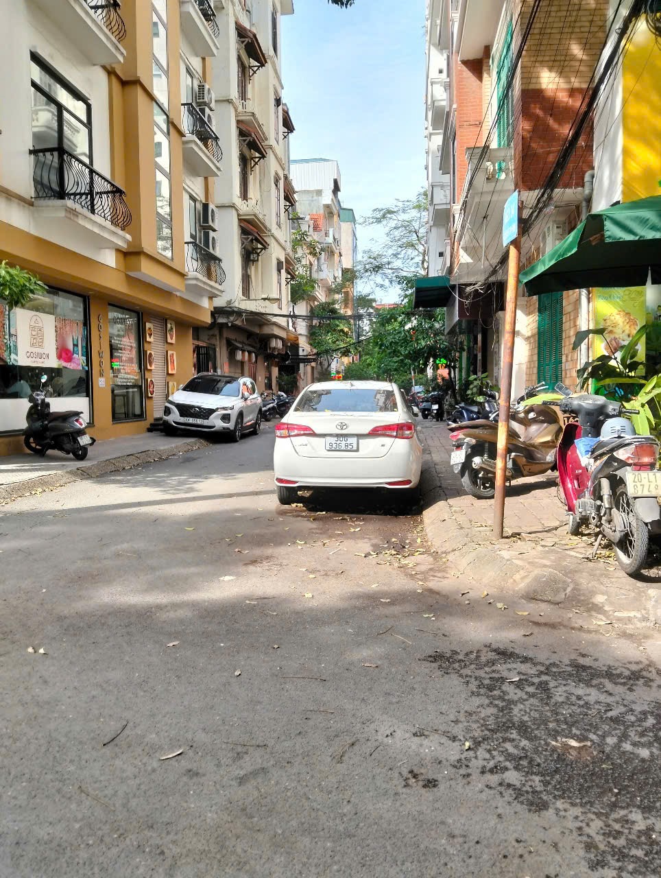 Bán Nhà Phố Đỗ Quang 40m2, 4 Tầng, Kinh Doanh - 18.9 Tỷ, Cầu Giấy