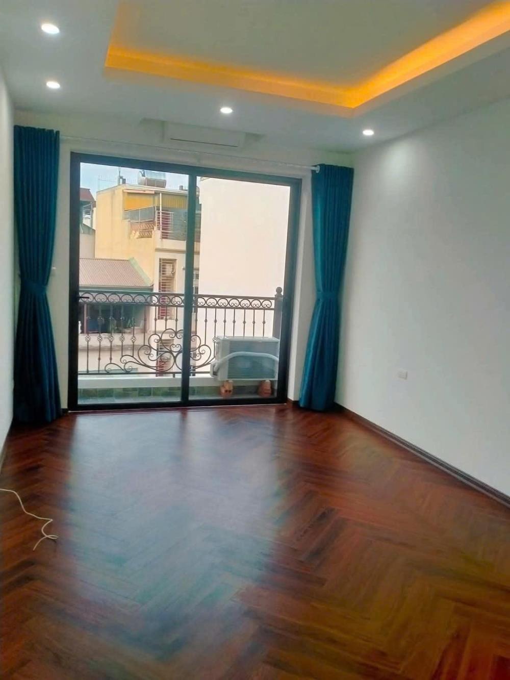 Nhà Mới Đẹp Hoàng Mai, 5 Tầng, Ngõ Thông Ô Tô, Giá Tốt