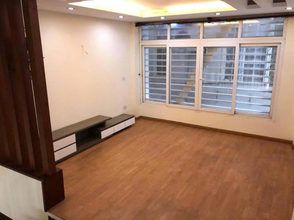 Bán Gấp Nhà Nguyễn Ngọc Vũ - 7 Phòng, Ô Tô Vào, Kinh Doanh - Đầu Tư