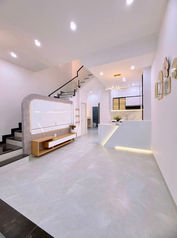 Nhà Phạm Thận Duật, Mai Dịch - Giá 26.5 tỷ - 78m² - Mặt tiền 4m