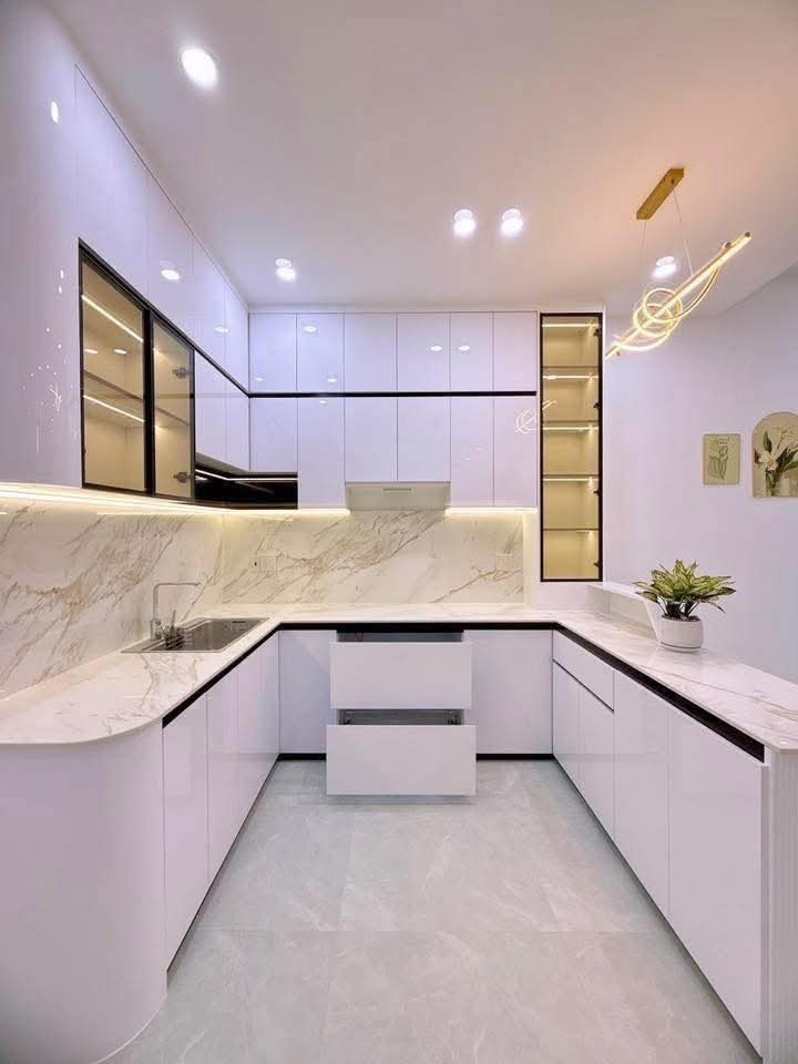 Nhà Phạm Thận Duật, Mai Dịch - Giá 26.5 tỷ - 78m² - Mặt tiền 4m