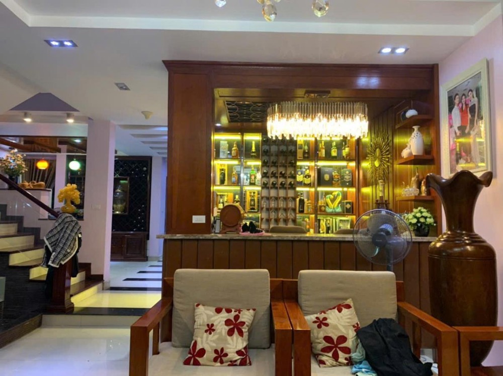 Bán Biệt Thự Văn Phú 200m2, Mặt Tiền 10m, Full Nội Thất, Giá 34.5 Tỷ