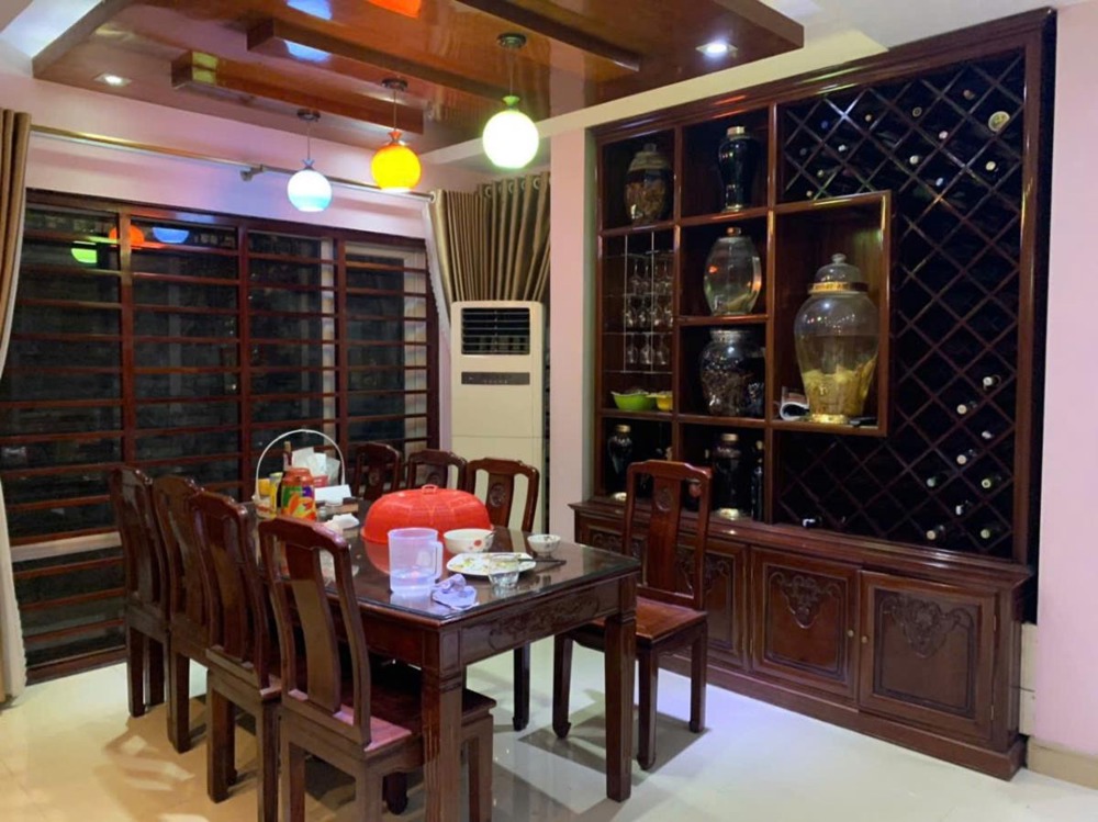 Bán Biệt Thự Văn Phú 200m2, Mặt Tiền 10m, Full Nội Thất, Giá 34.5 Tỷ