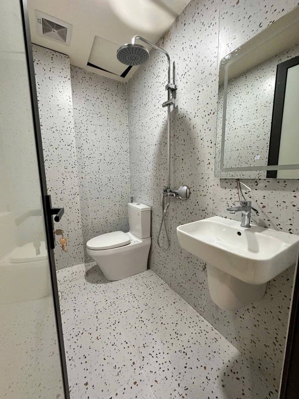 Nhà phố Đa Sỹ Hà Đông 5 Tầng, Kinh Doanh Tốt, Oto Đỗ Cửa - Chỉ 12 Tỷ