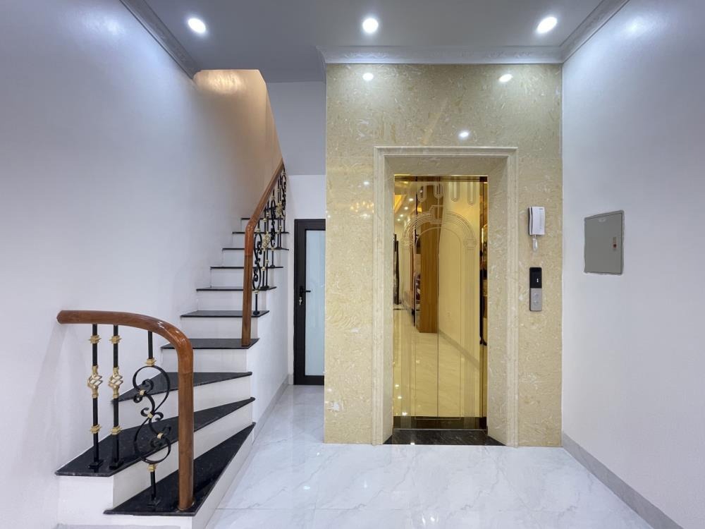 Bán nhà Vũ Trọng Phụng Thanh Xuân: 6 tầng, thang máy, gần phố - Giá 11.8 tỷ