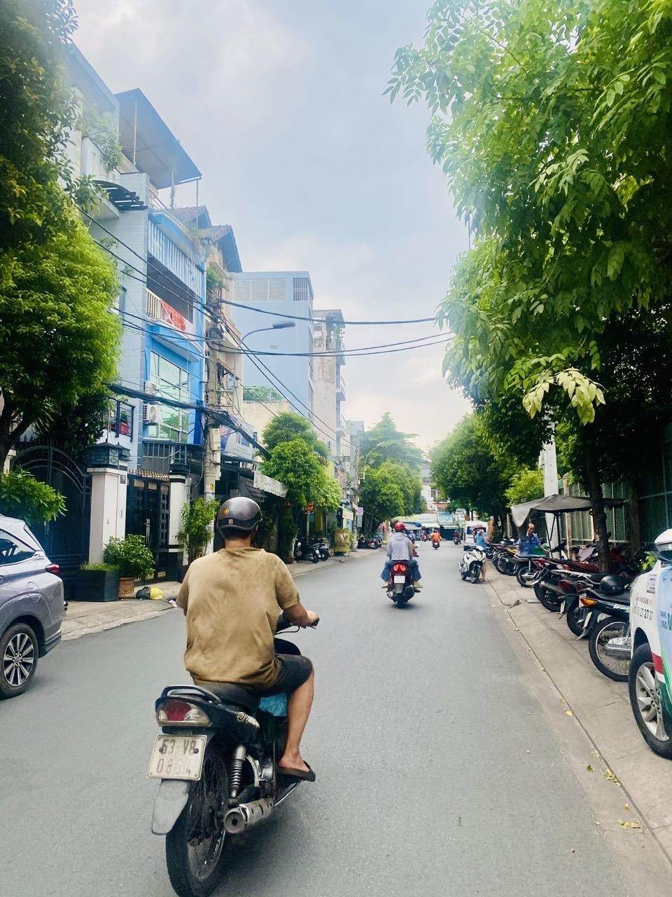 Bán Nhà Mặt Tiền 3 Tầng Đường Hồng Lạc, Tân Bình - Vị Trí Đắc Địa, Kinh Doanh Sầm Uất