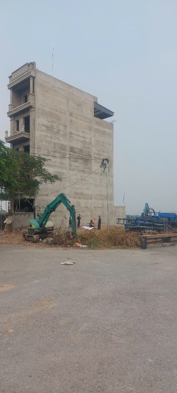 Chính chủ bán liền kề mới xây Cienco5 Mê Linh - Sổ đỏ sẵn sàng