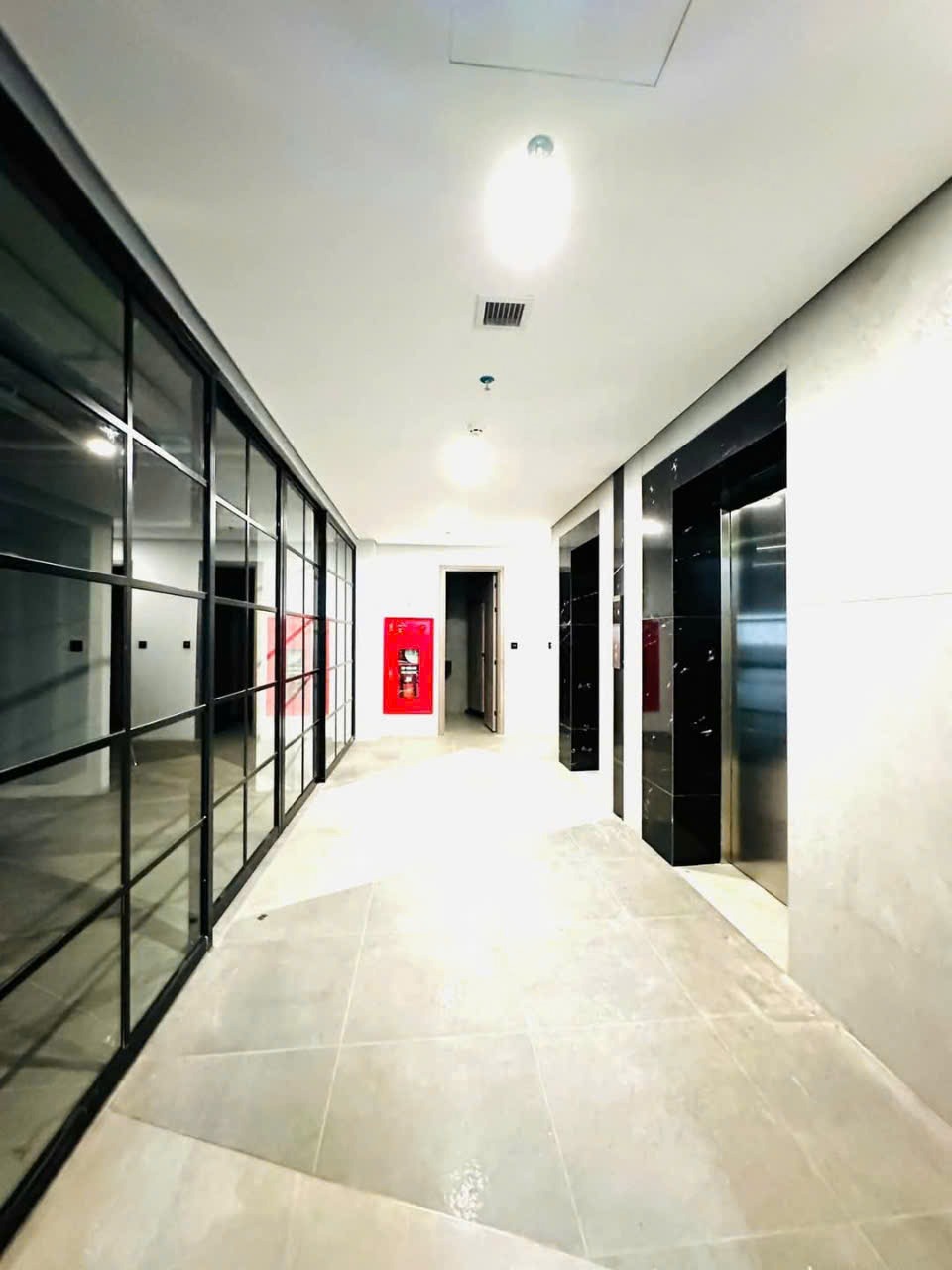 Bán tòa nhà siêu hiếm mặt phố Thái Hà, 140m², 8 tầng, Full GPXD