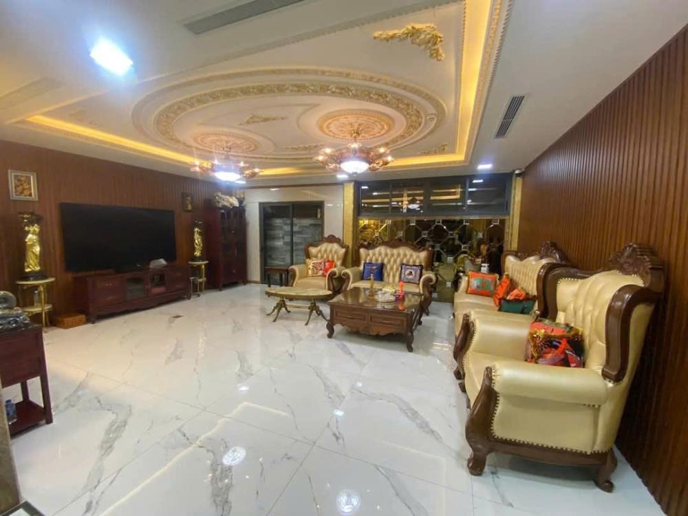 Bán tòa nhà siêu hiếm mặt phố Thái Hà, 140m², 8 tầng, Full GPXD