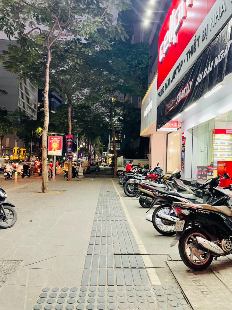 Bán tòa nhà siêu hiếm mặt phố Thái Hà, 140m², 8 tầng, Full GPXD