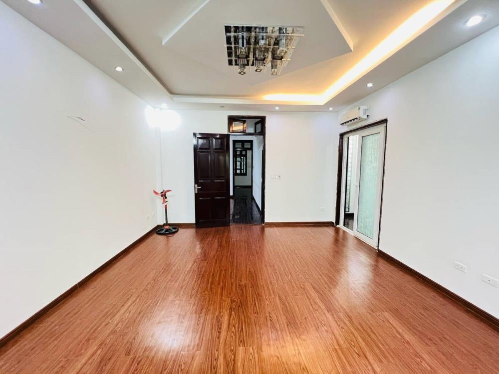Khu Đô Thị Văn Quán: Lô Góc 112m2, 4 Tầng, Mặt Tiền 4.8m - Đầu Tư/Kinh Doanh