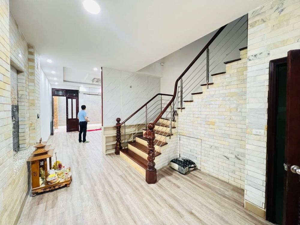 Khu Đô Thị Văn Quán: Lô Góc 112m2, 4 Tầng, Mặt Tiền 4.8m - Đầu Tư/Kinh Doanh
