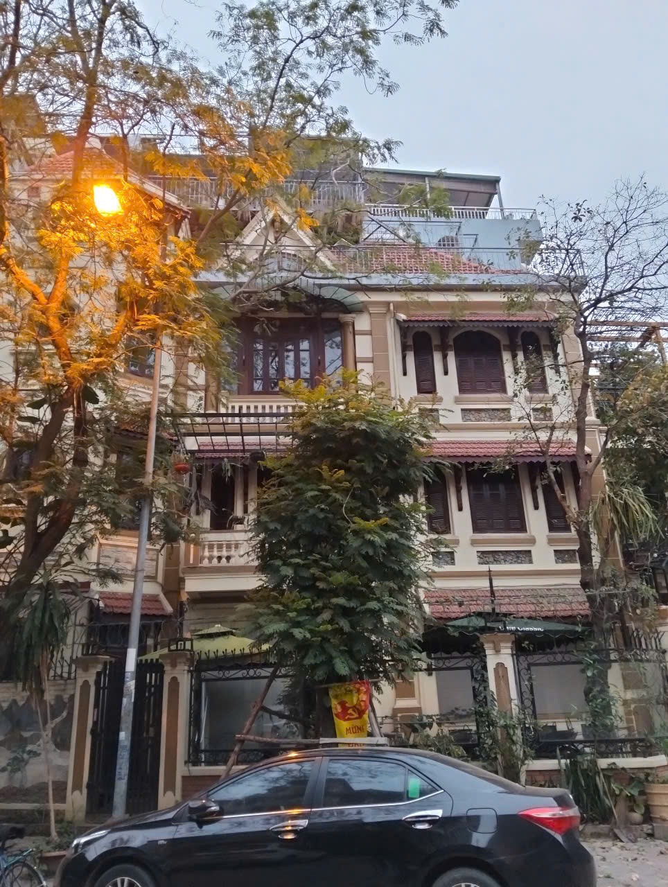 Lô Góc Độc Đáo Văn Quán 150m2, 5 Tầng, Mặt Tiền Rộng, Kinh Doanh Sắc Lợi