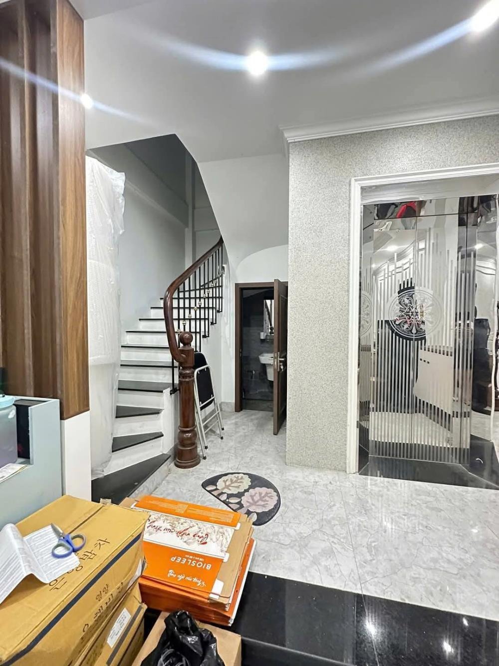 Bán nhà phố Nguyễn Thanh Bình, Hà Đông - 5 tầng, vỉa hè kinh doanh - Giá chỉ 11 tỷ