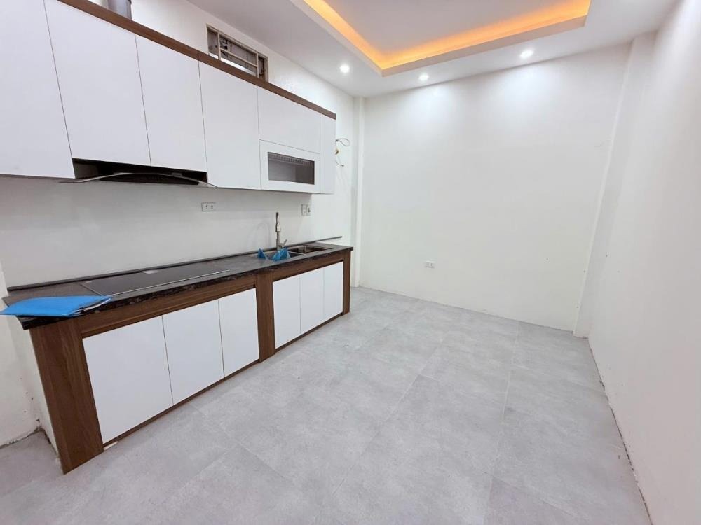 🏡 Bán nhà Cầu Diễn - Ô Tô Đỗ Cửa - 7 Phòng Ngủ - Giá 8.5 tỷ