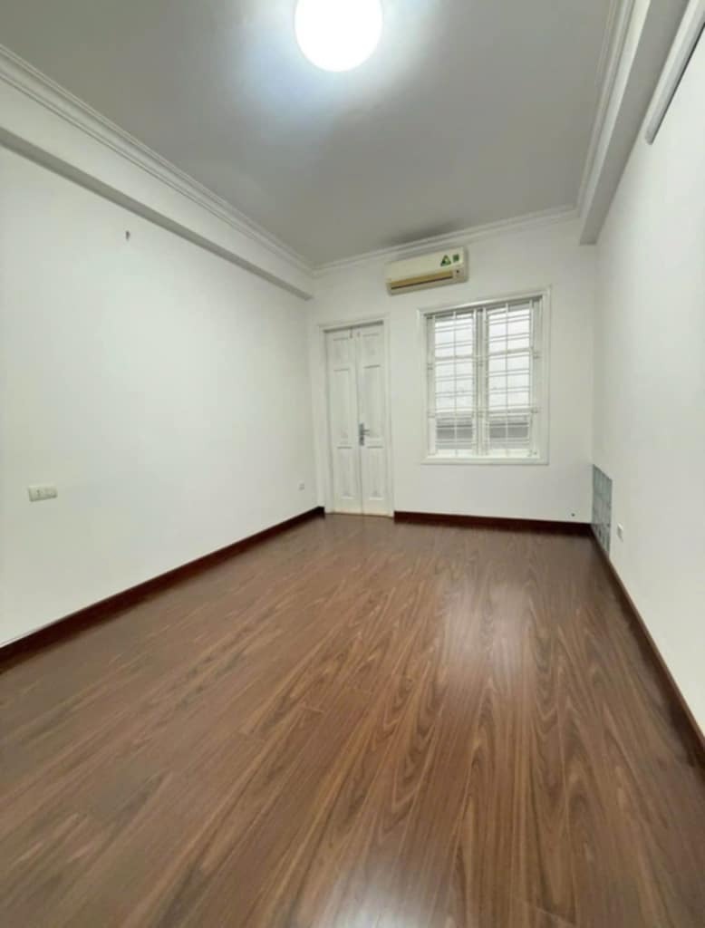 Bán nhà phố Đào Tấn - Ô tô vào nhà - Giá Tốt