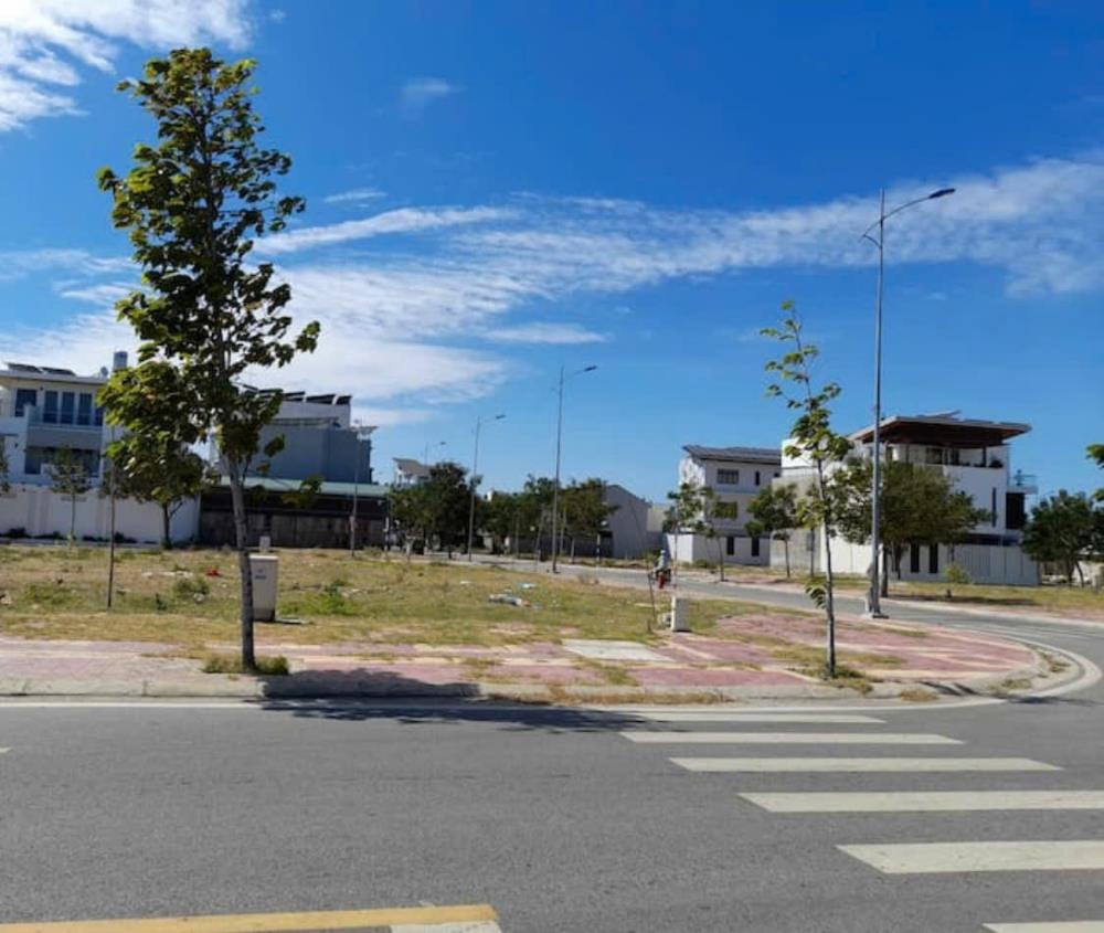 Bán Đất Củ Chi - 150m2, 2 Mặt Tiền, Giá 2.2 Tỷ - Pháp Lý Sổ Hồng