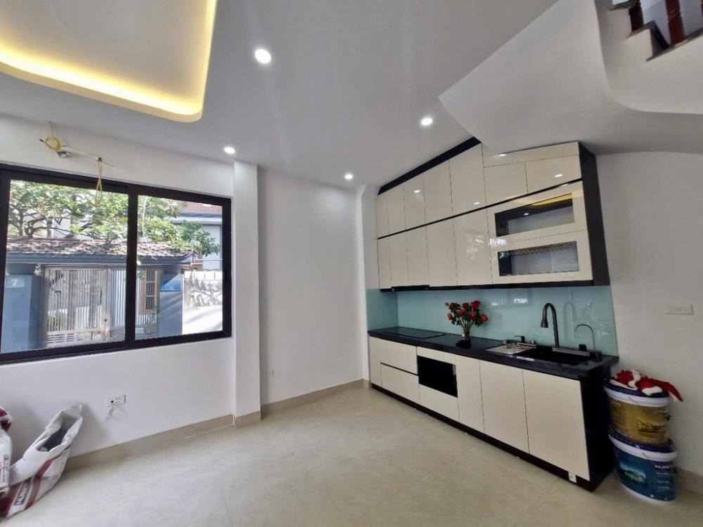 Nhà mới đẹp lô góc 30m Phan Đình Gót, ô tô tránh, gần tiện ích