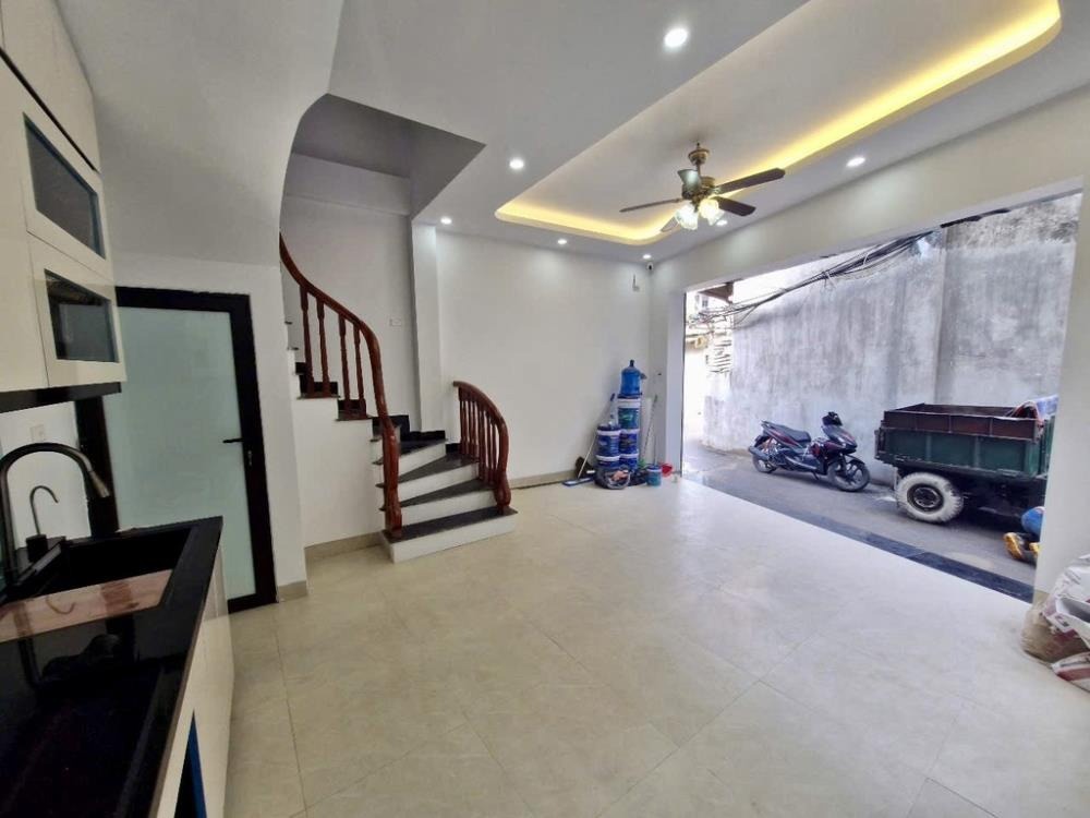 Nhà mới đẹp lô góc 30m Phan Đình Gót, ô tô tránh, gần tiện ích