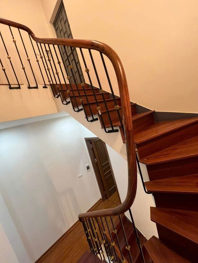 Bán Nhà Mặt Phố Trần Thủ Độ - 58m² x 3 Tầng - Kinh Doanh Sầm Uất