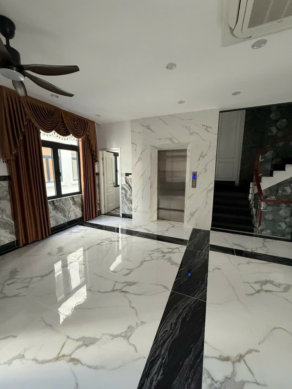 Cho Thuê Nhà Phố VinHomes Grand Park - 162m² - Giá 30 triệu/tháng