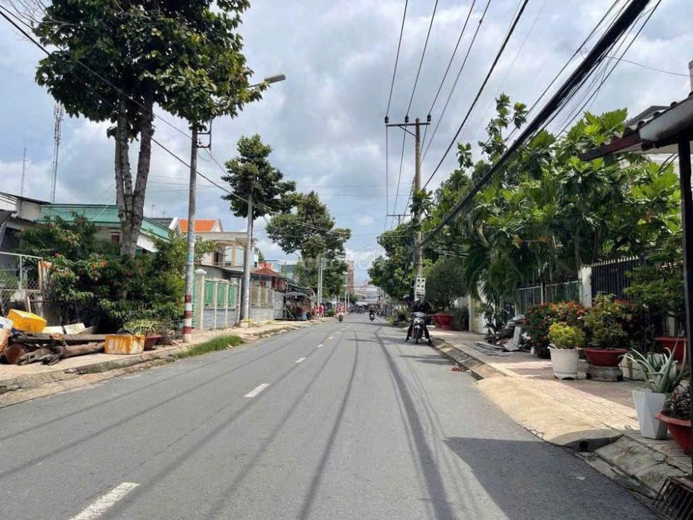 Bán Đất Bình Chánh 70m2, Mặt Tiền Đường Thế Lữ, Giá 1 Tỷ 2 - Sổ Hồng Riêng