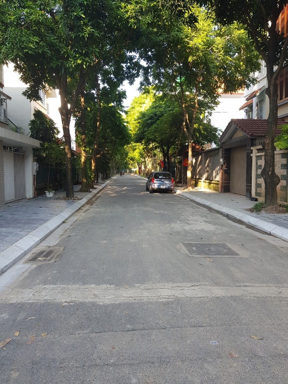 Bán Biệt Thự Thành Thái - 240m2, Mặt Tiền 15m - View Công Viên Cầu Giấy