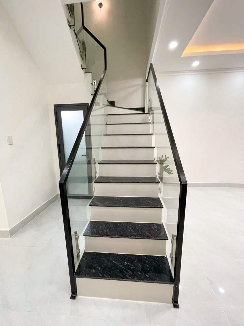 Nhà phố Quận 8 - Giá Rẻ, 1 Trệt 1 Lầu - 4.76 Tỷ - Sơn 0817.40.9696